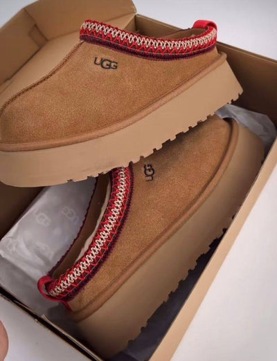 UGG TAZZ 🎀