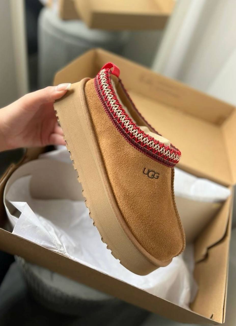 UGG TAZZ 🎀